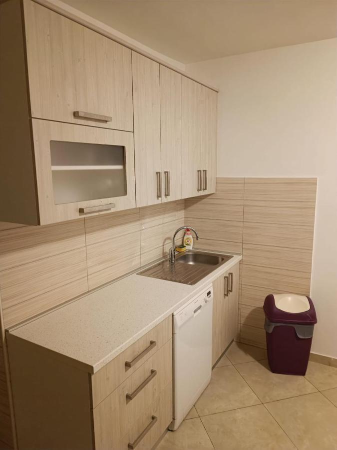 Apartments Josip Žrnovnica Buitenkant foto