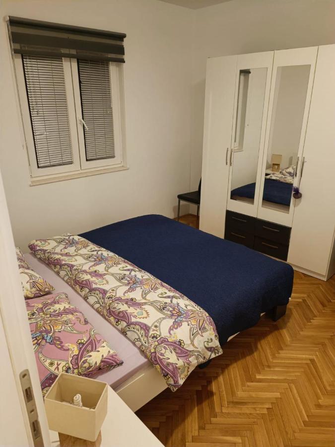 Apartments Josip Žrnovnica Buitenkant foto